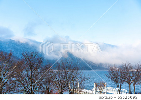 中禅寺湖　冬　雪景色 65525095