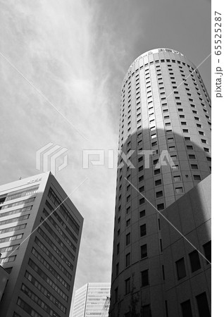 大阪駅前高層ビル群 65525287