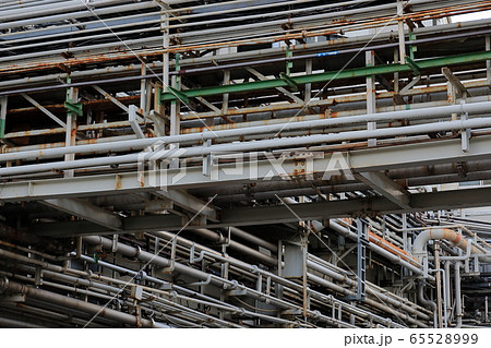 工場のパイプ　イメージ 65528999