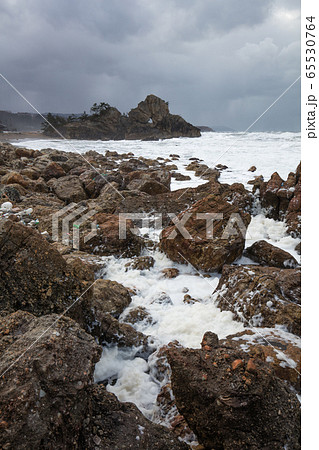 石川県 能登半島 窓岩 冬 65530764