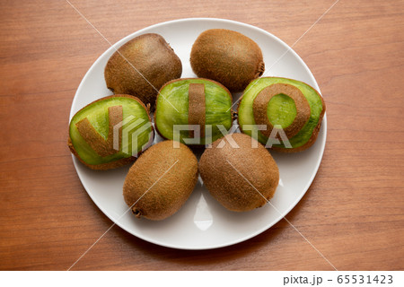 Vio脱毛イメージ キウイフルーツ 毛のある果物の写真素材