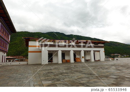 ブータンの首都・ティンプーの風景 65533946