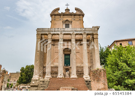 世界遺産 フォロ・ロマーノ アントニヌス・ピウスとファウスティナ神殿 ローマ 世界遺産 フォロ・ロマーノ アントニヌス・ピウスとファウスティナ神殿 ローマ 65545384