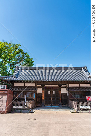 東京の都市風景 新緑の候 浅草 伝法院の風景 65545684