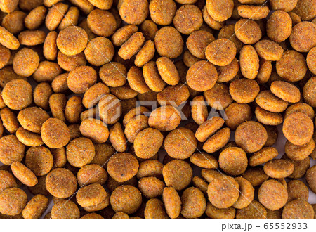 The dry pet food. isolated on white. 65552933