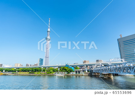 東京の都市風景　隅田川テラス周辺の風景 65553696