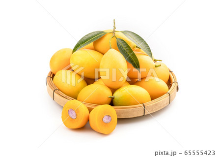 Fresh yellow marian plum fruit (Mayongchid in Thai 65555423
