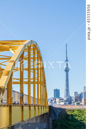 東四つ木避難橋と東京スカイツリー 65555956
