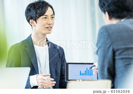 ビジネスシーン 会議 商談 ビジネスシーン 会議 商談 65562039
