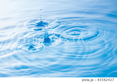 水滴の波紋 水滴の波紋 65562427