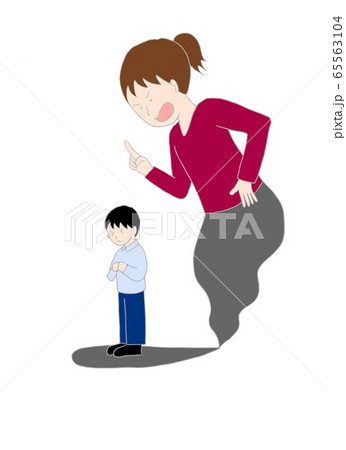 母親に怒られる子供 65563104
