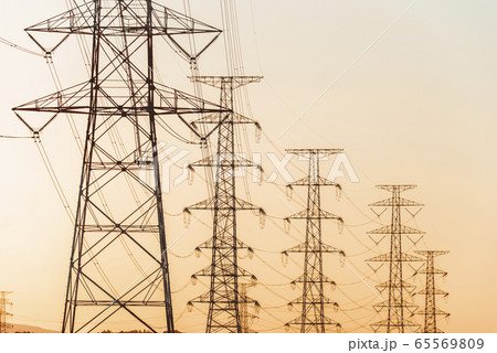 ライフライン 鉄塔 電力 電気 夕方 ライフライン 鉄塔 電力 電気 夕方 65569809