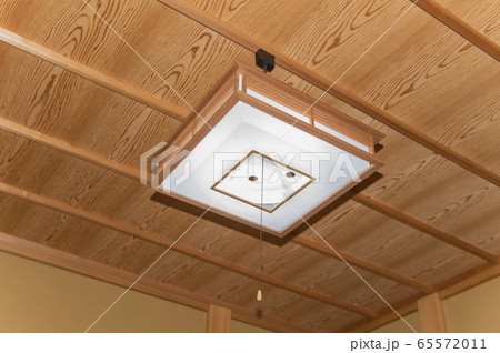 和室の照明（日本の伝統建築イメージ） 65572011