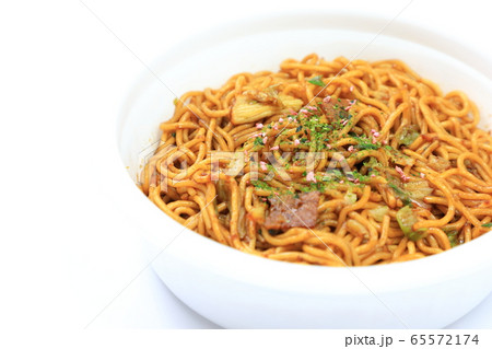 おいしいカップ焼きそば 65572174