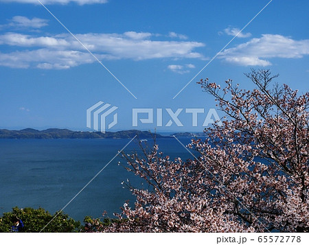 万葉岬から見る春の播磨灘の眺望 65572778