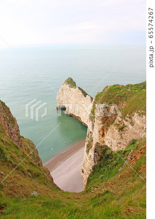 Etretat, cliffs Etretat, cliffs 65574267