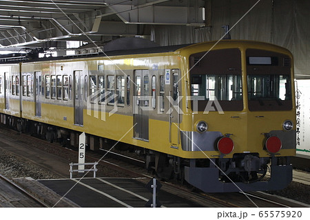 所沢駅側線に留置中の新101系 65575920