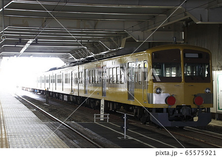 所沢駅側線に留置中の新101系 65575921