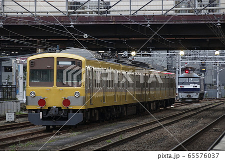 中央線八王子駅に停車中の西武鉄道新101系 65576037