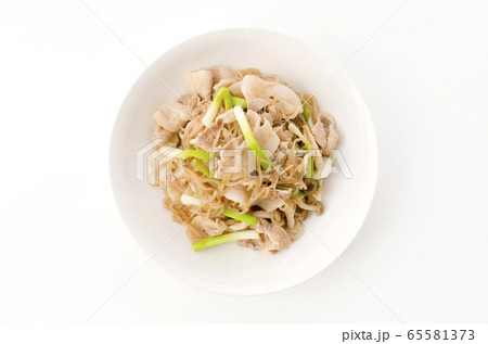 豚バラ肉と糸蒟蒻の炒め物 65581373
