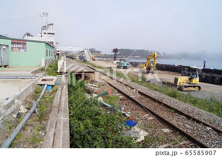 東日本大震災　5ヶ月後の風景　陸前高田市周辺　流された駅 65585907