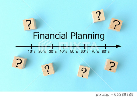 クエスションマークとファイナンシャルプランニングイメージ 65589239