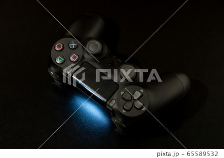 ゲームコントローラー 65589532