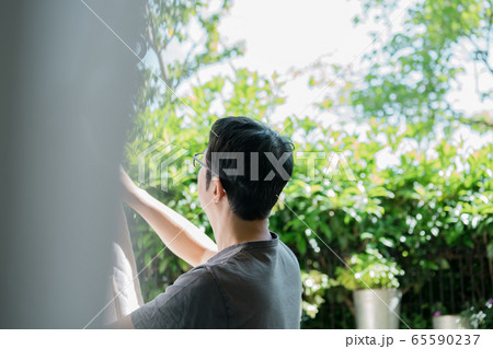 男性　ミドル　家事 65590237