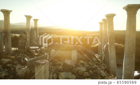 The ancient Greek temple in Italy The ancient Greek temple in Italy 65590569
