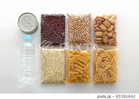 食糧危機と人道的支援 65591042