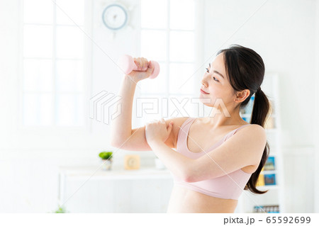 筋トレ 女性 筋トレ 女性 65592699
