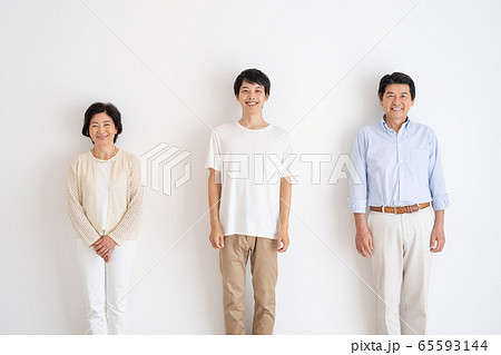 家族 親子 ファミリーイメージ 家族 親子 ファミリーイメージ 65593144