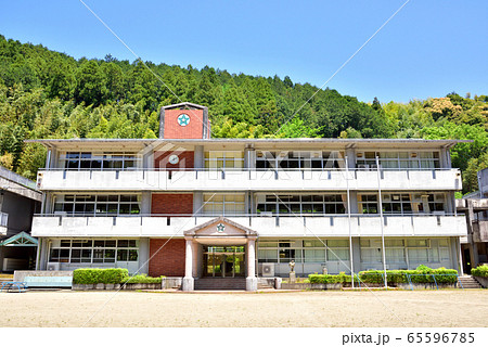旧うきは市立小塩小学校 2020年3月31日閉校 うきは市浮羽町小塩2605-1 旧うきは市立小塩小学校 2020年3月31日閉校 うきは市浮羽町小塩2605-1 65596785