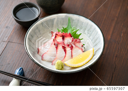 タコの刺身 タコの刺身 65597307