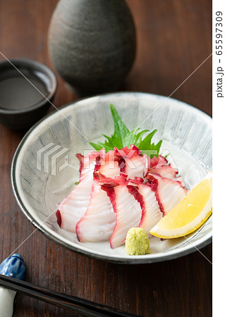 タコの刺身 65597309