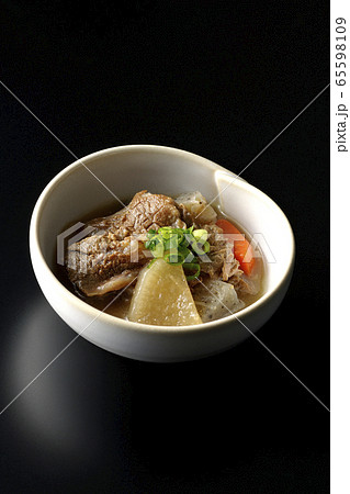 牛すじ煮込み 65598109