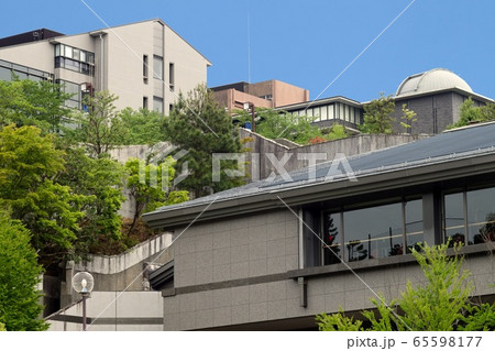 京都産業大学のキャンパス(青空合成) 65598177