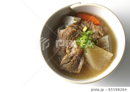 牛すじ煮込み 65598264