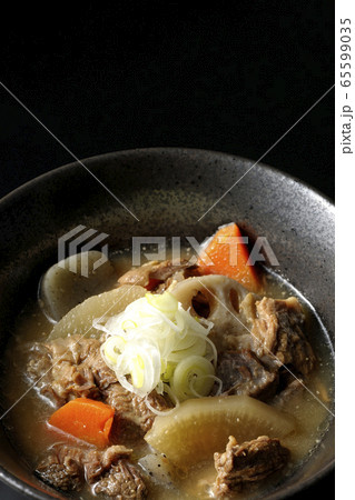 牛すじ煮込み 65599035
