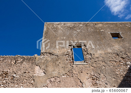 Exterior of abandoned house, Dar Caid Hadji Exterior of abandoned house, Dar Caid Hadji 65600067