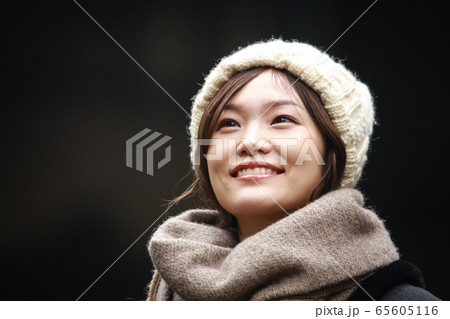 女性ポートレート 65605116