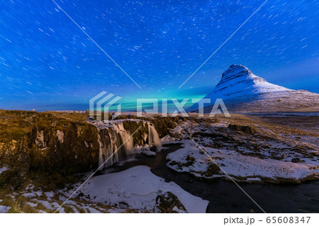 キルキュフェトル山 冬 オーロラ キルキュフェトル山 冬 オーロラ 65608347