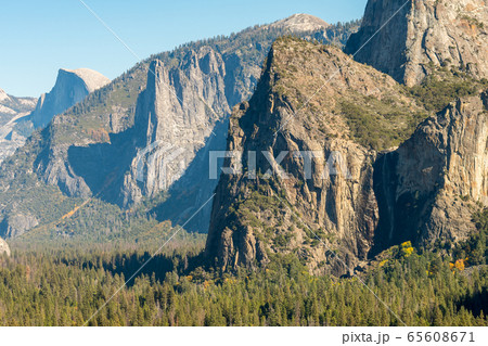 Views of the Cathedral rocks from Tunnel View point in Yosemite National Park, California, USA Views of the Cathedral rocks from Tunnel View point in Yosemite National Park, California, USA 65608671