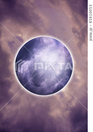 Aesthetic modern art collage with clouds sky in style of the 80-90s. Real natural sky composition in bright neon colors. Vaporwave, Cyberpunk, Synthwave, webpunk and surreal style. Zine culture. 65610053