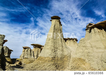 Rock formations at the Ah-shi-sle-pah, USA 65610366