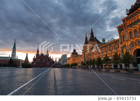 Empty illuminated Red Square and Kremlin, Moscow, Russia 65615731