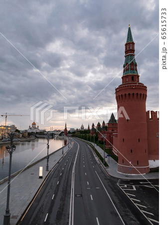 Kremlin embankment in Moscow, Russia 65615733