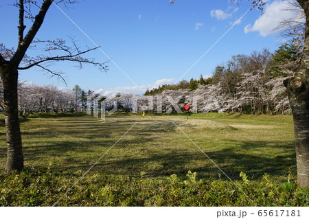 陣ケ岡歴史公園の月の輪形日の輪形 陣ケ岡歴史公園の月の輪形日の輪形 65617181