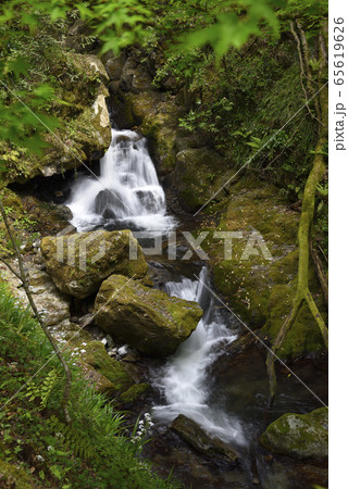 滔々の滝（とうとうのたき）岡山県真庭市 65619626