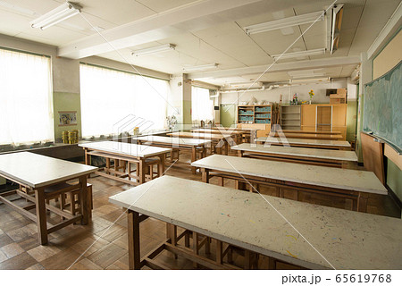 学校 教室 スクール 教育イメージ 65619768